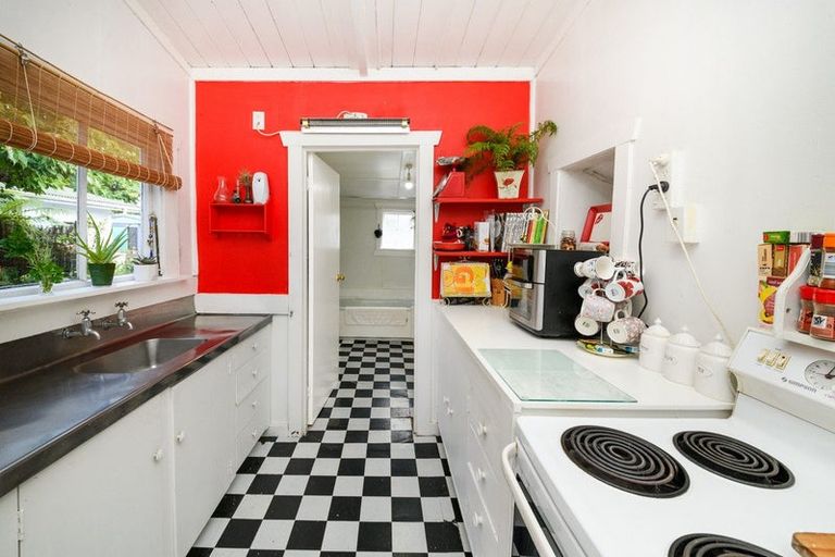 Photo of property in 9 Lambert Street, Marton, 4710