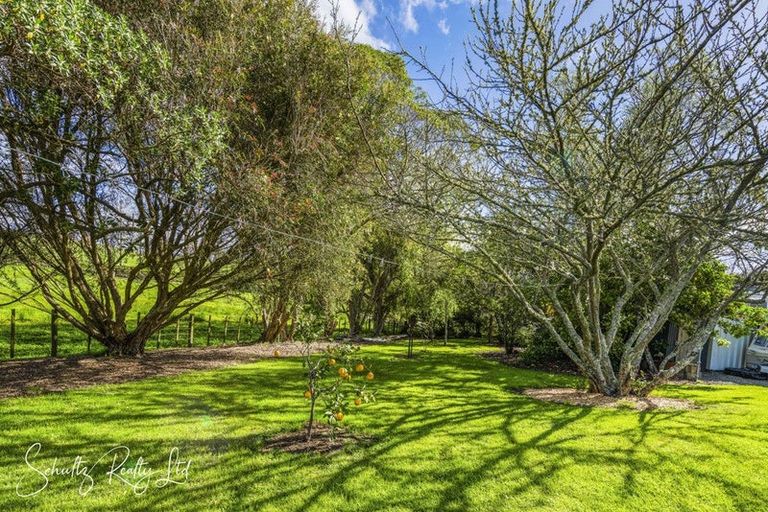 Photo of property in 316 Mountain Road, Maungaturoto, 0587