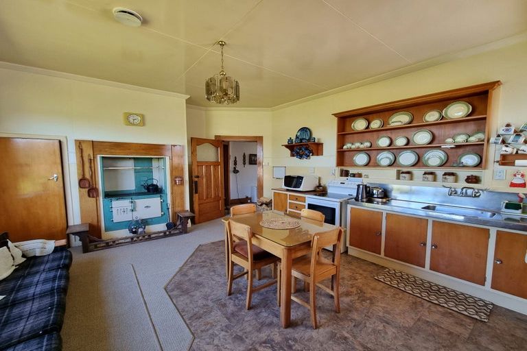 Photo of property in 8 Mcvicar Street, Tuatapere, 9620