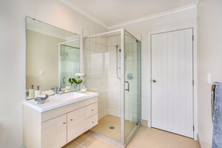 Photo of property in 5 Kokako Rise, Papakura, 2110