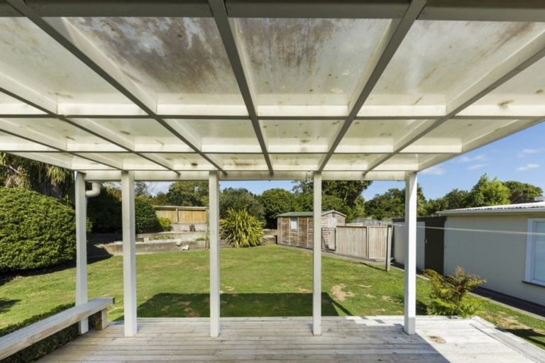 Photo of property in 37 Parkland Crescent, Terrace End, Palmerston North, 4410