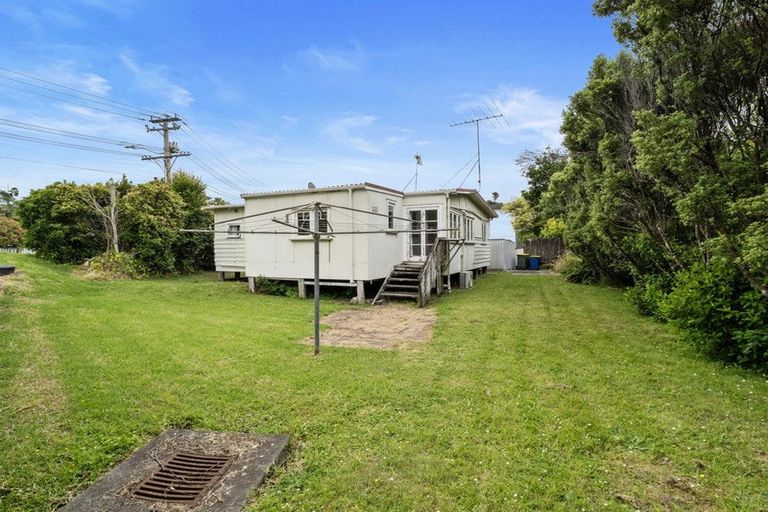 Photo of property in 319 Beach Road, Campbells Bay, Auckland, 0630