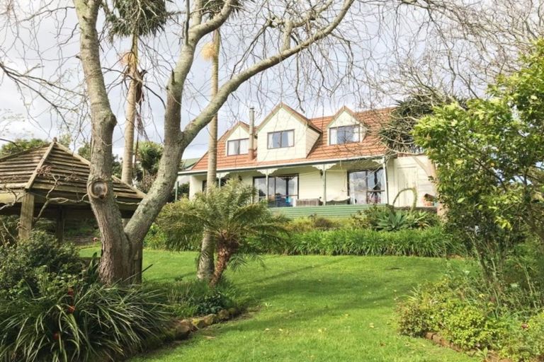 Photo of property in 207 Marsden Point Road, Ruakaka, 0116