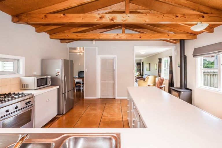 Photo of property in 5 Winara Avenue, Waikanae, 5036