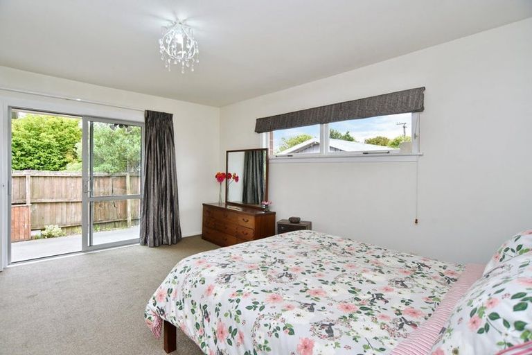 Photo of property in 4 Mcfaddens Road, St Albans, Christchurch, 8052