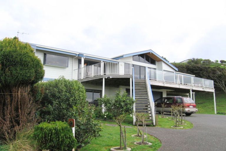 Photo of property in 7 Puketitiro Place, Wharekaho, Whitianga, 3592