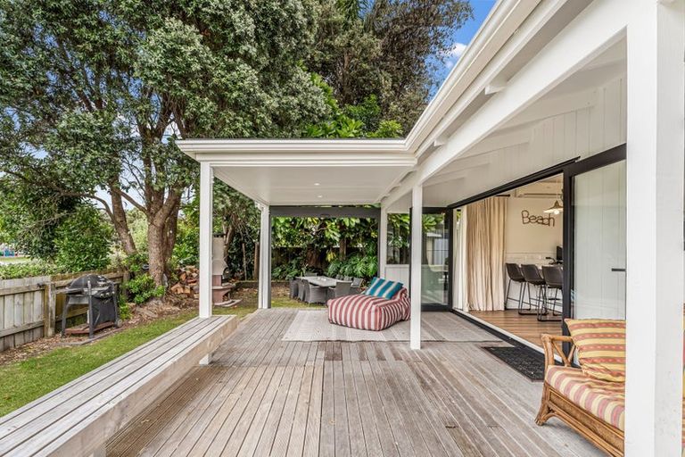 Photo of property in 1 Manaia Road, Tairua, 3508