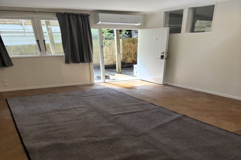 Photo of property in 233 Konini Road, Titirangi, Auckland, 0604