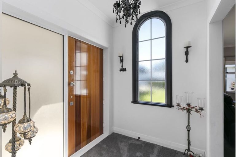 Photo of property in 6 Monaghan Avenue, Karori, Wellington, 6012