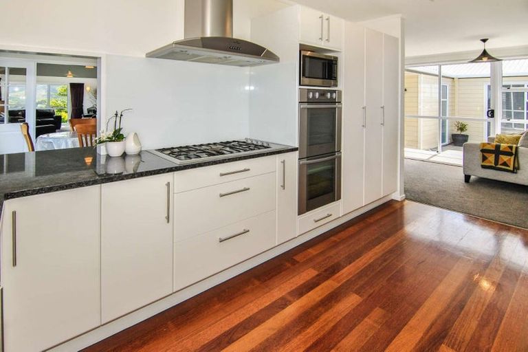 Photo of property in 5 Gavaskar Place, Khandallah, Wellington, 6035