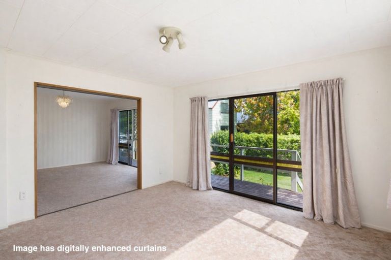 Photo of property in 27 Brandon Street, Otaki, 5512