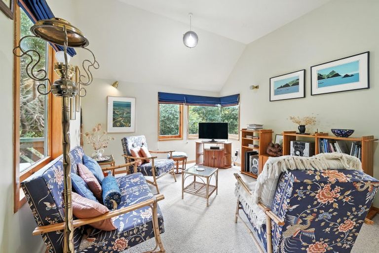 Photo of property in 21 Toledo Place, Mount Pleasant, Christchurch, 8081