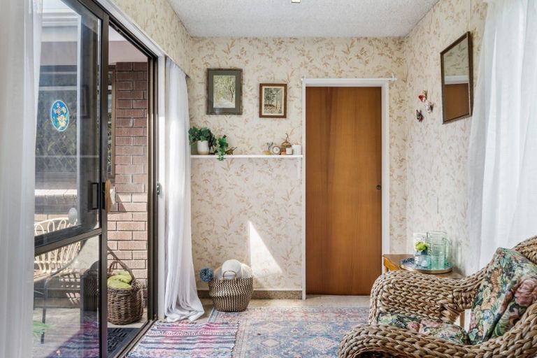 Photo of property in 98 Hillcrest Road, Raumati Beach, Paraparaumu, 5032