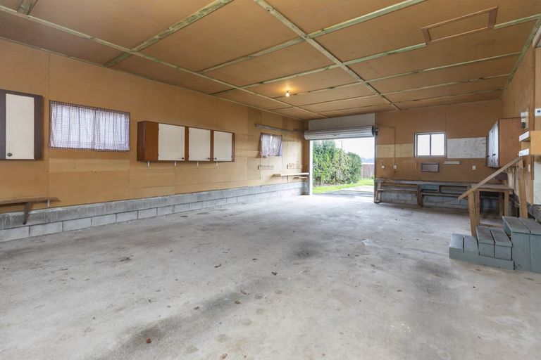 Photo of property in 64 The Terrace, Herald Island, Auckland, 0618