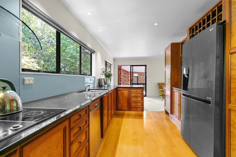 Photo of property in 163 Chelsea View Drive, Chatswood, Auckland, 0626