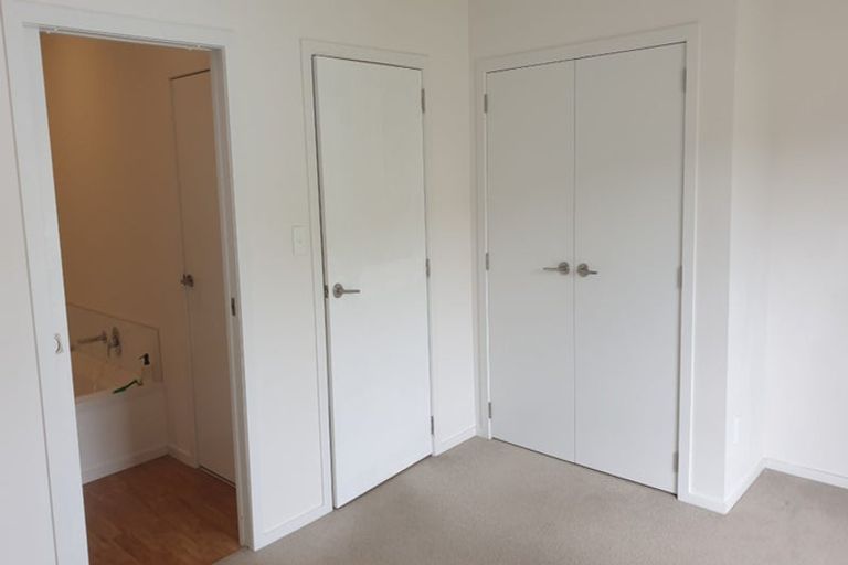 Photo of property in 10/32 Dr Taylor Terrace, Johnsonville, Wellington, 6037