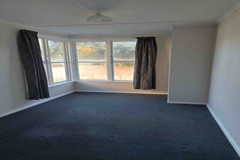 Photo of property in 70 Dimock Street, Titahi Bay, Porirua, 5022