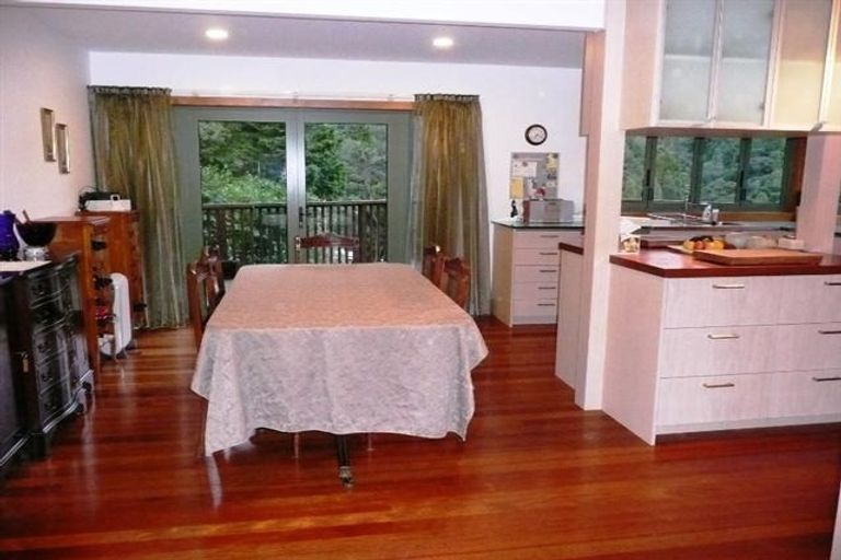 Photo of property in 52 Tram Valley Road, Swanson, Auckland, 0614