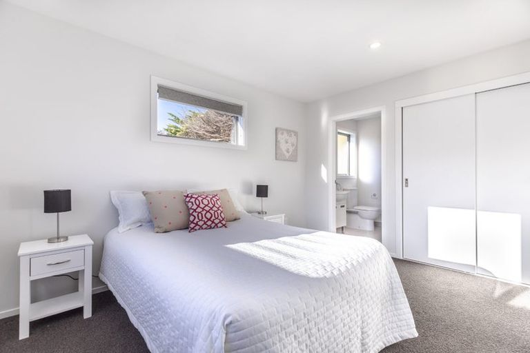 Photo of property in 41b Collins Avenue, Tawa, Wellington, 5028