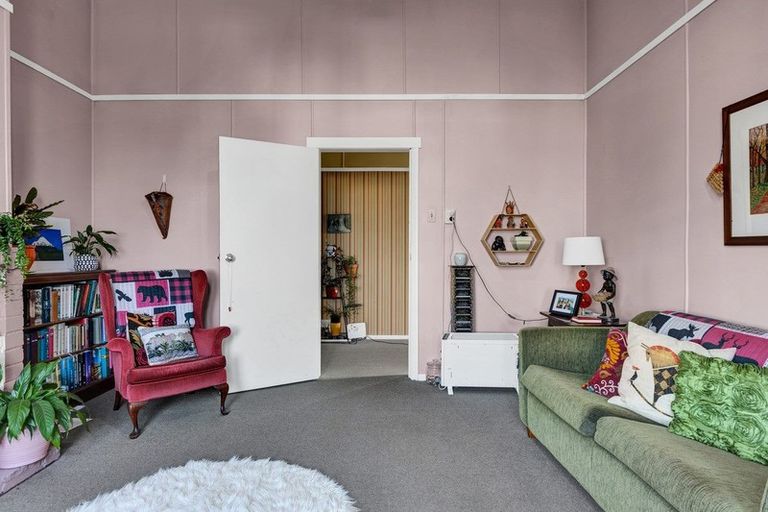 Photo of property in 49 Egmont Street, Hawera, 4610