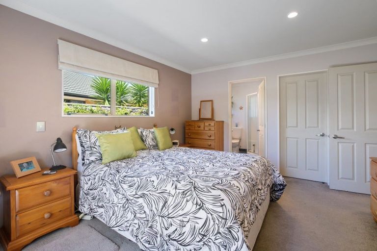 Photo of property in 66 Awatea Avenue, Paraparaumu, 5032