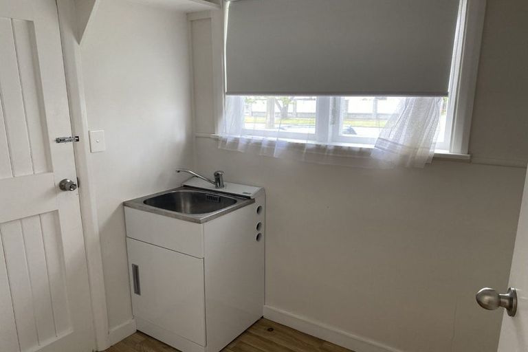 Photo of property in 49 Naenae Road, Naenae, Lower Hutt, 5011