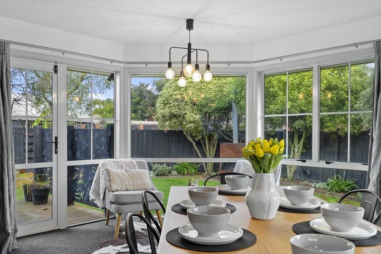 Photo of property in 22 Millcroft Place, Parklands, Christchurch, 8083