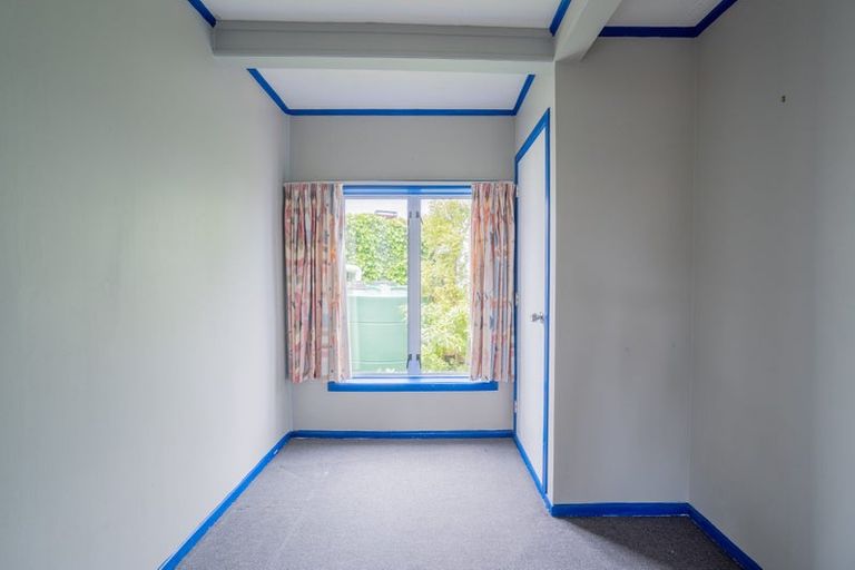 Photo of property in 31 Roberts Road, Matakatia, Whangaparaoa, 0930