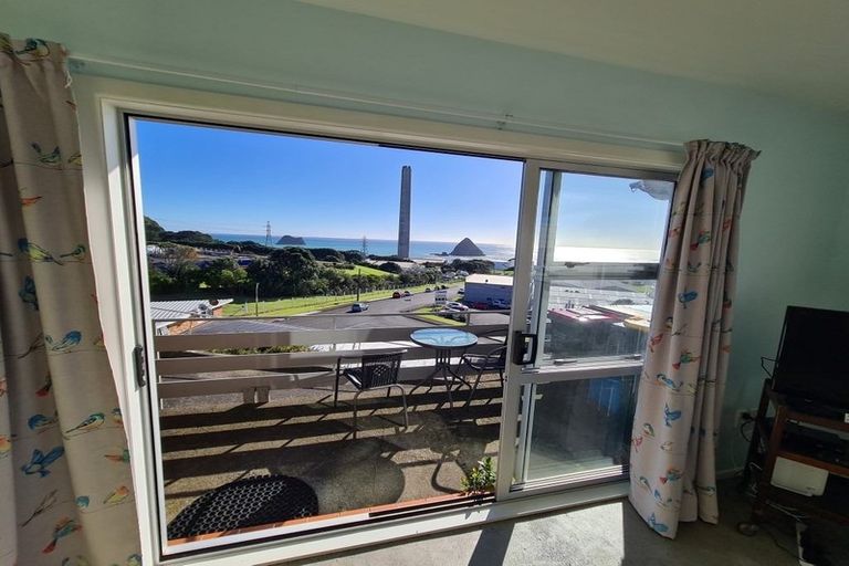 Photo of property in 2/31 Findlay Street, Moturoa, New Plymouth, 4310