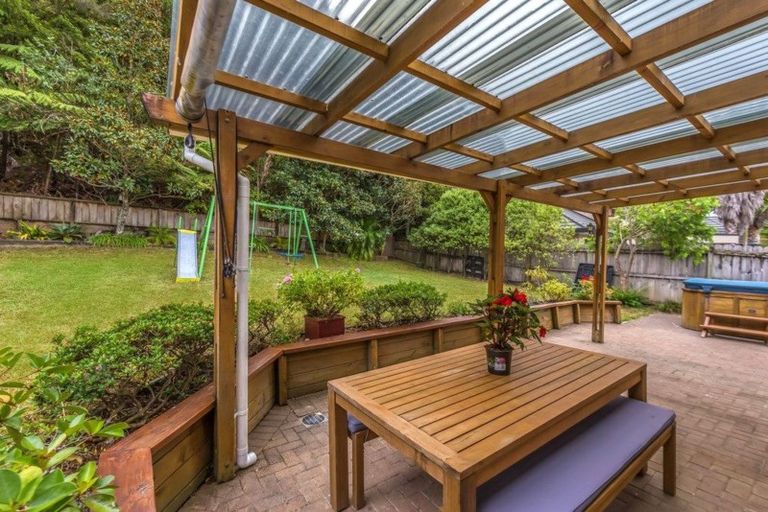 Photo of property in 31 Kate Sheppard Avenue, Torbay, Auckland, 0630