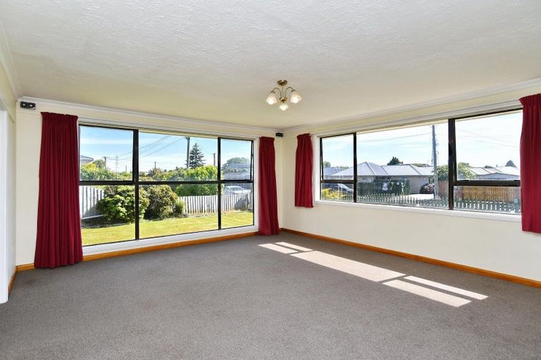 Photo of property in 5 Mortlake Street, Islington, Christchurch, 8042