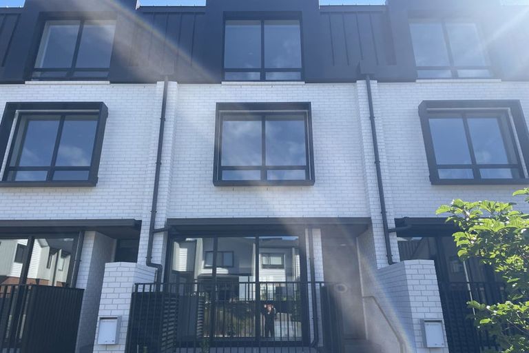 Photo of property in 11b Windlass Street, Long Bay, Auckland, 0630