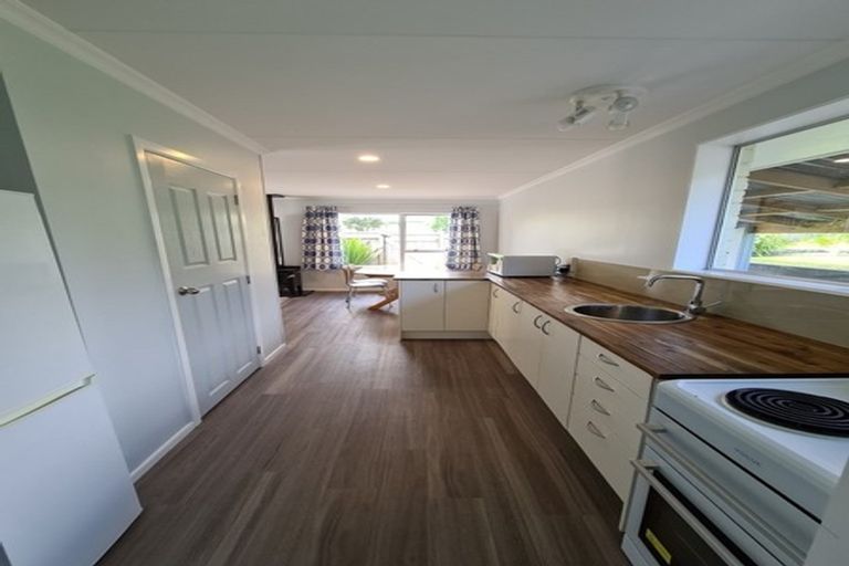 Photo of property in 2 Te Ngaere Place, Merrilands, New Plymouth, 4312