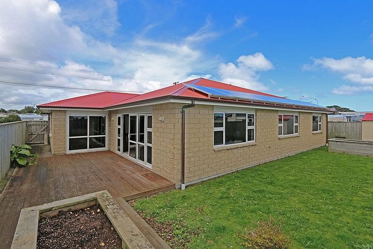 Photo of property in 32 Ihaia Road, Opunake, 4616