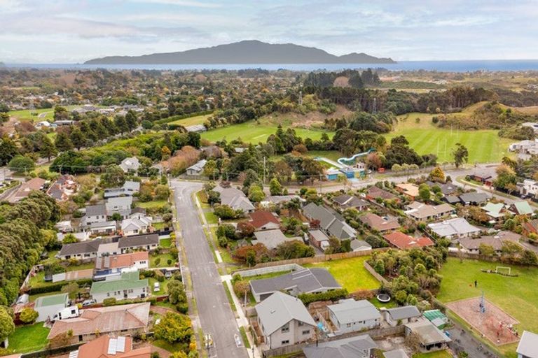 Photo of property in 11 Rimu Street, Waikanae, 5036