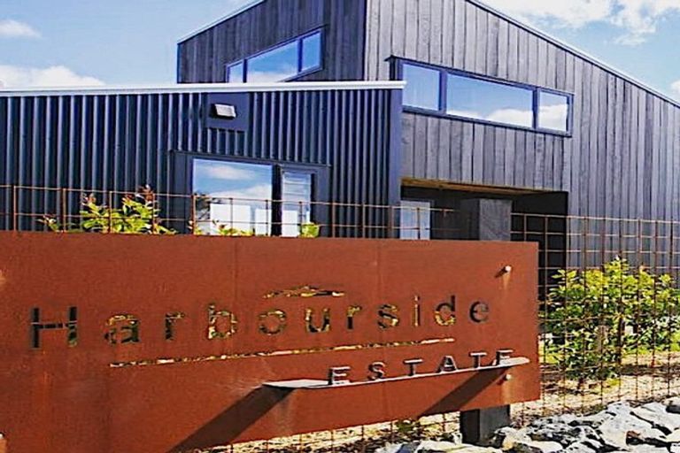 Photo of property in 2 Citrus Place, Mangawhai, 0505