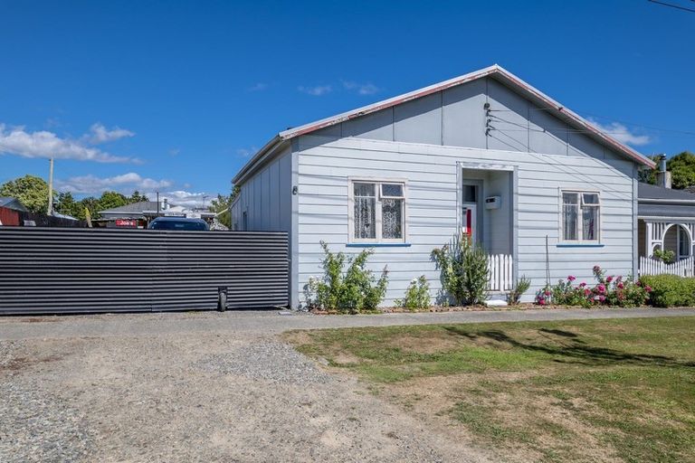 Photo of property in 16 Stout Street, Shannon, 4821