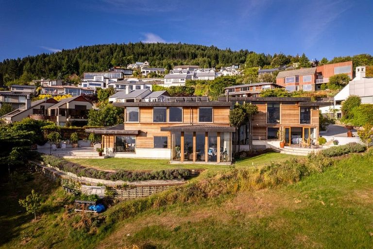 Photo of property in 27 Edinburgh Drive, Queenstown, 9300