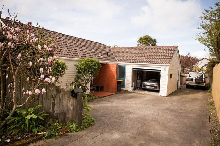 Photo of property in 8 Burma Road, Khandallah, Wellington, 6035