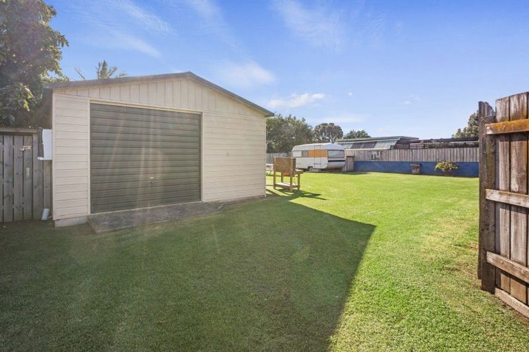 Photo of property in 1a Roretana Drive, Athenree, Waihi Beach, 3177