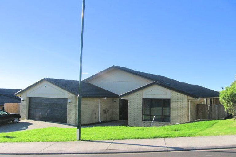 Photo of property in 34 Fleetwood Drive, Henderson, Auckland, 0612