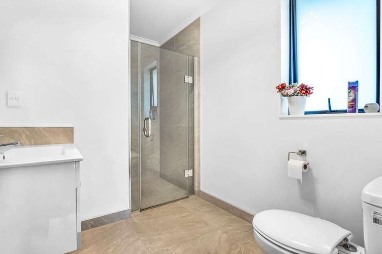 Photo of property in 1 Kaaka Street, Cambridge, 3434