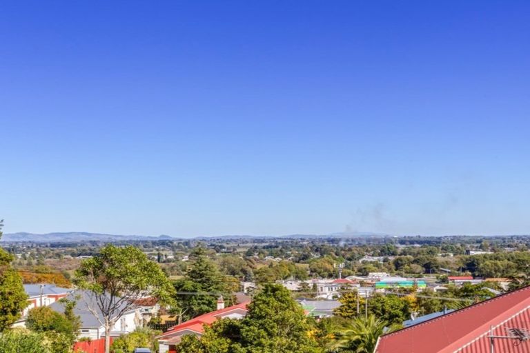 Photo of property in 11 Puriri Street, Te Aroha, 3320