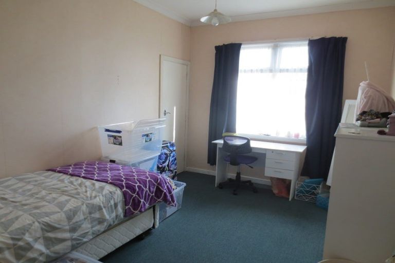 Photo of property in 9 East Street, Terrace End, Palmerston North, 4410