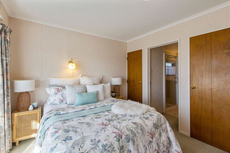 Photo of property in 82 Kapanui Road, Waikanae, 5036