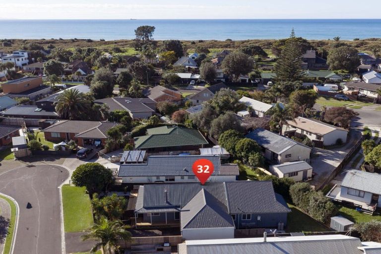 Photo of property in 32 Webb Place, Papamoa Beach, Papamoa, 3118