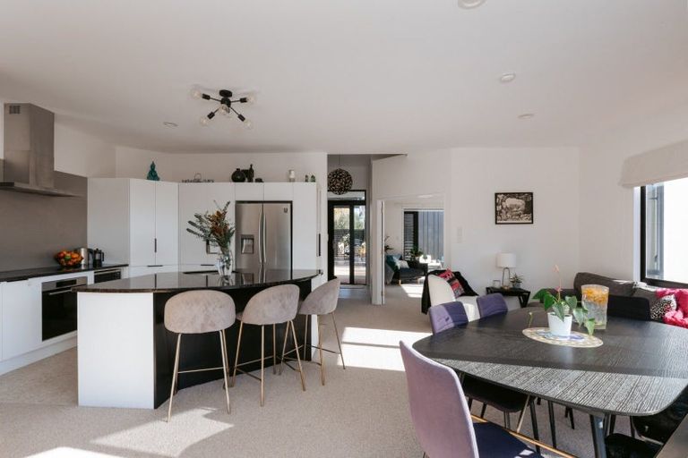 Photo of property in 5 Piha Close, Papamoa Beach, Papamoa, 3118