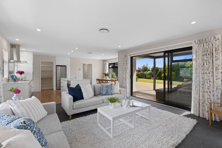 Photo of property in 41 Watkins Drive, Rangiora, 7400