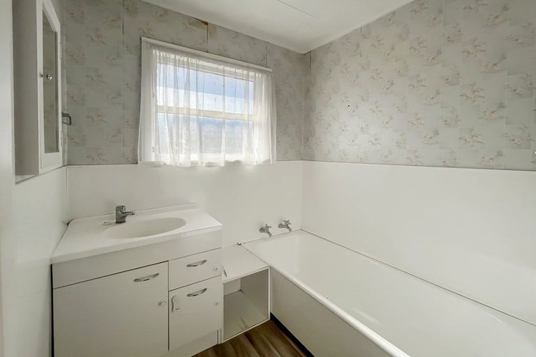 Photo of property in 8 Anakiwa Street, Kelvin Grove, Palmerston North, 4414