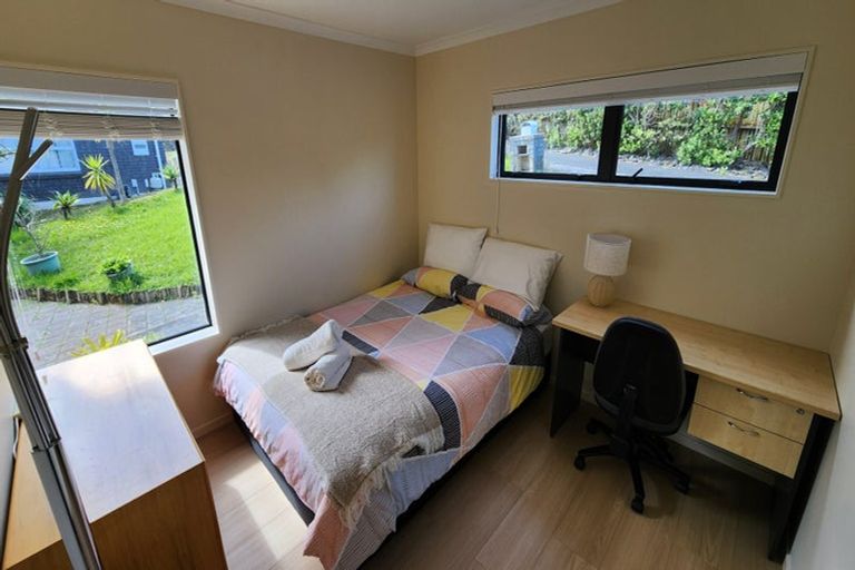 Photo of property in 20 Mercury Lane, Windsor Park, Auckland, 0632